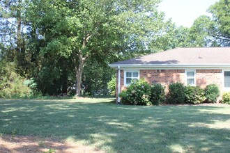 2349 Custom Cir in Virginia Beach, VA - Building Photo - Building Photo