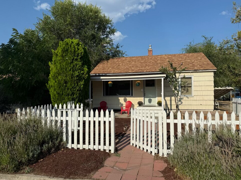 311 Opal St in Boise, ID - Building Photo