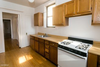 1002 Crain St-Unit -Unit 1 in Evanston, IL - Building Photo - Building Photo