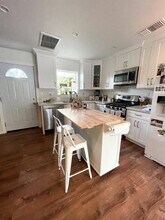 6619 Daryn Dr, Unit A in West Hills, CA - Building Photo - Building Photo