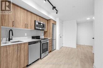 758 Dovercourt Rd in Toronto, ON - Building Photo - Building Photo