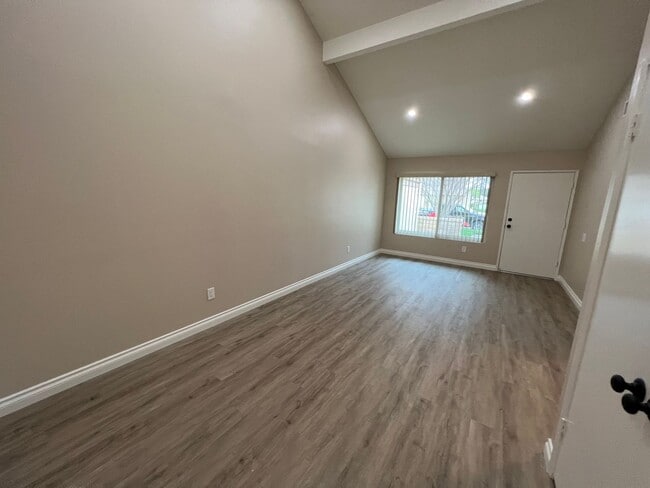 4211 Village 4 in Camarillo, CA - Building Photo - Building Photo