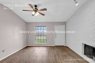 3423 S Meadow Dr in Fort Worth, TX - Building Photo - Building Photo