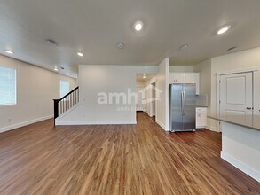 4070 N Bold Stripe Ave in Meridian, ID - Building Photo - Building Photo
