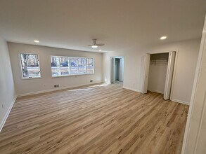 842 Beatrice Pkwy in Edison, NJ - Building Photo - Building Photo