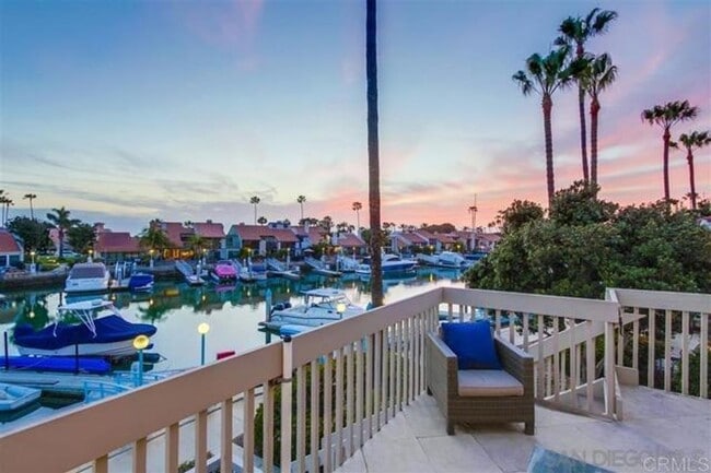 74 Kingston Ct W in Coronado, CA - Building Photo - Building Photo