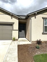 2026 August Ave in Reedley, CA - Building Photo - Building Photo