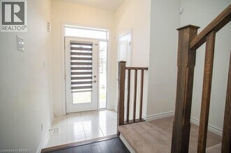 7 Poole St in Brantford, ON - Building Photo - Building Photo