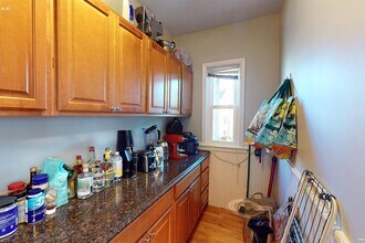 23 Tufts St, Unit 2 in Cambridge, MA - Foto de edificio - Building Photo