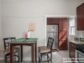 44 Cameron Ave, Unit 1 in Somerville, MA - Building Photo - Building Photo
