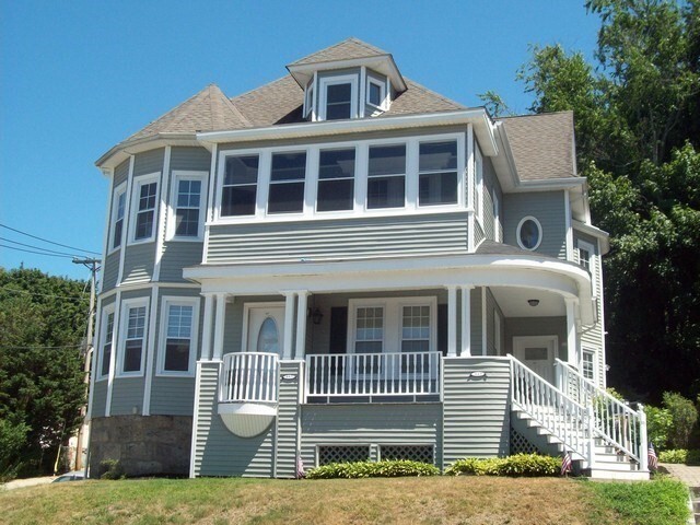 663 June St in Fall River, MA - Building Photo