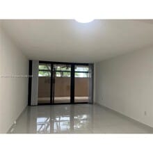 10975 SW 107th St in Miami, FL - Foto de edificio - Building Photo