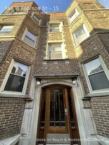 549 W Addison St in Chicago, IL - Building Photo