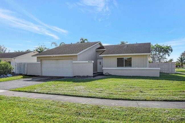 9632 Saddlebrook Dr in Boca Raton, FL - Building Photo - Building Photo