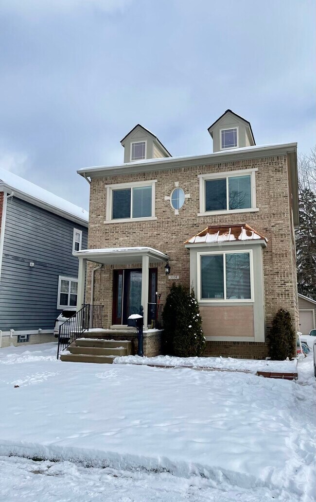 property at 3334 Cummings Ave