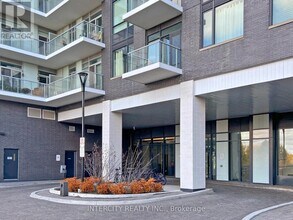 3220 Sheppard Ave E in Toronto, ON - Building Photo - Building Photo