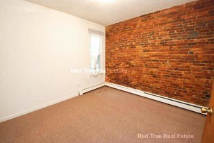 78 S Huntington Ave, Unit 12 in Boston, MA - Building Photo