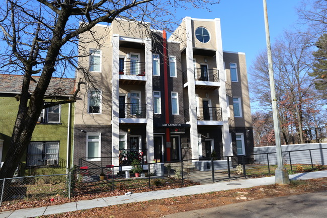 Langston Condos in Washington, DC - Foto de edificio - Building Photo