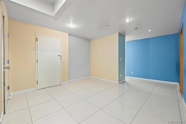 106-07 Northern Blvd in Queens, NY - Building Photo - Building Photo