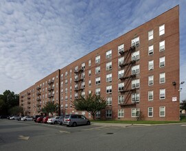 Tysens Park Apartments in Staten Island, NY - Building Photo - Building Photo