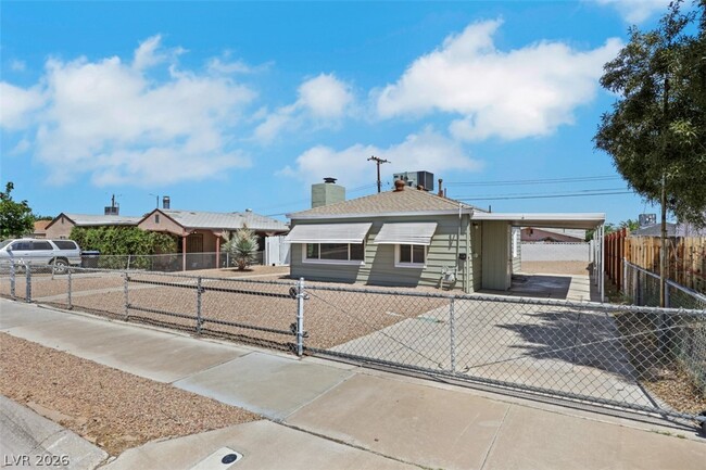 625 National St in Henderson, NV - Building Photo - Building Photo