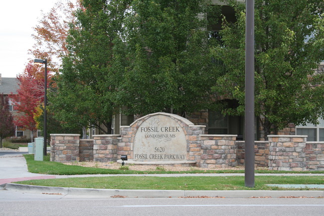 Fossil Creek Condominiums in Fort Collins, CO - Foto de edificio - Building Photo