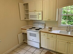 711 Scott Ct in Nashville, NC - Building Photo - Building Photo