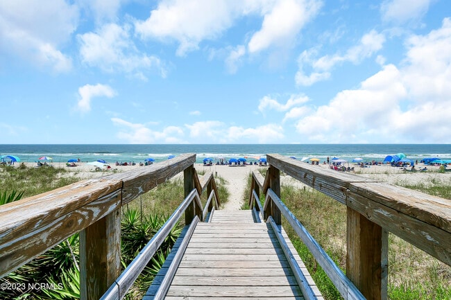 1311 Lake Park Blvd S in Carolina Beach, NC - Building Photo - Building Photo