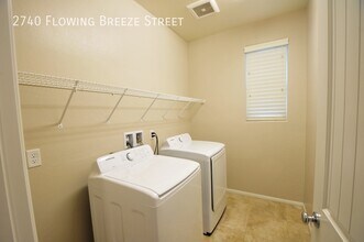 2740 Flowing Breeze St in Henderson, NV - Building Photo - Building Photo