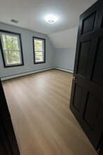 23 Russell St, Unit 23.5 Russell Street in Taunton, MA - Foto de edificio - Building Photo