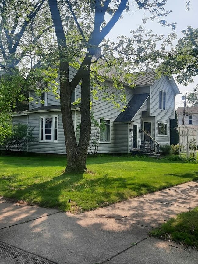 519 Carson St, Unit Upper