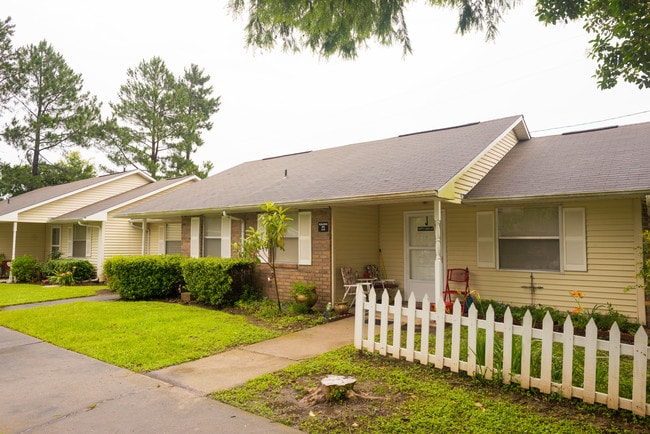 Park Terrace Apartments in St. Martinville, LA - Foto de edificio - Building Photo