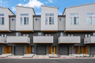 814 N Bluff Dr in Austin, TX - Building Photo - Building Photo