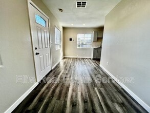 118 Cedar Ave in Chula Vista, CA - Building Photo - Building Photo