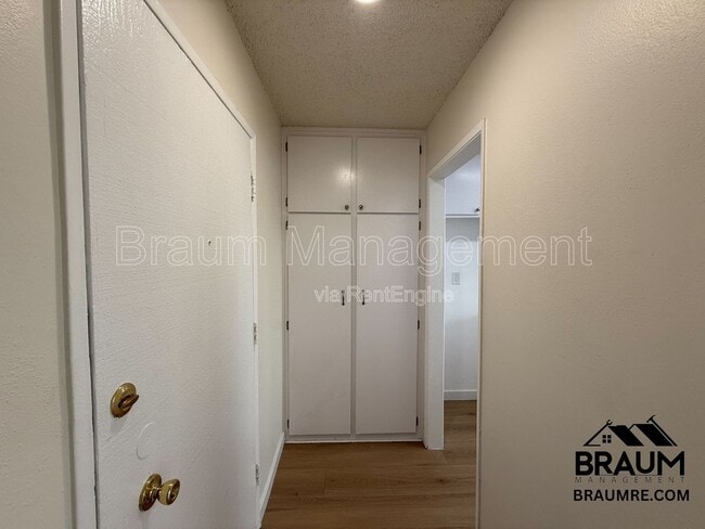 5461 Kester Ave in Los Angeles, CA - Building Photo - Building Photo