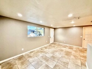 2406 S 69TH St in Tampa, FL - Building Photo - Building Photo