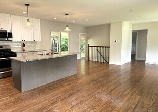 4586 E Dartmouth Ave in Denver, CO - Building Photo - Building Photo