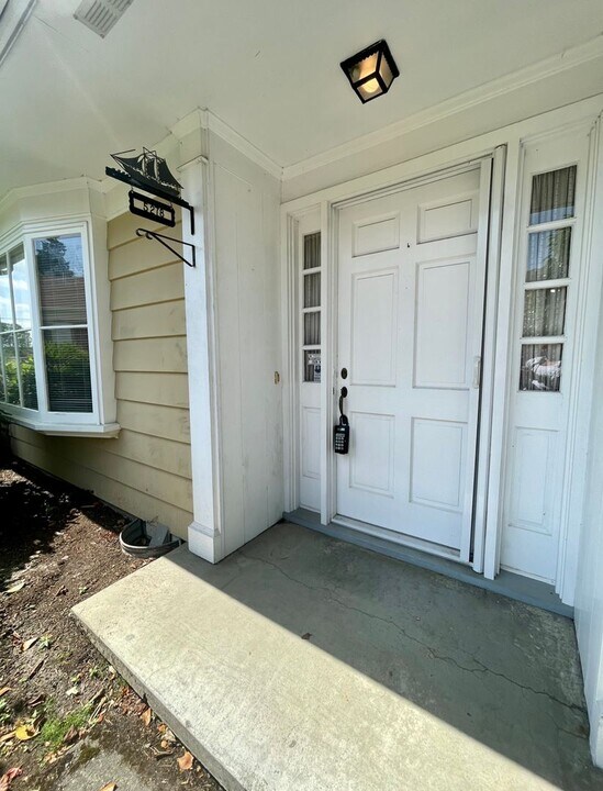 5278 SW Scholls Ferry Rd in Portland, OR - Building Photo