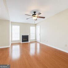 424 Granville Ct in Atlanta, GA - Building Photo - Building Photo