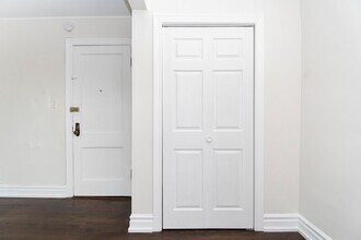 3346 N Marshfield Ave, Unit 209 in Chicago, IL - Building Photo - Building Photo