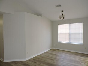 372 Mizzen Ln in Pensacola, FL - Building Photo - Building Photo