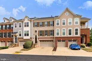 42626 Beckett Terrace in Ashburn, VA - Building Photo