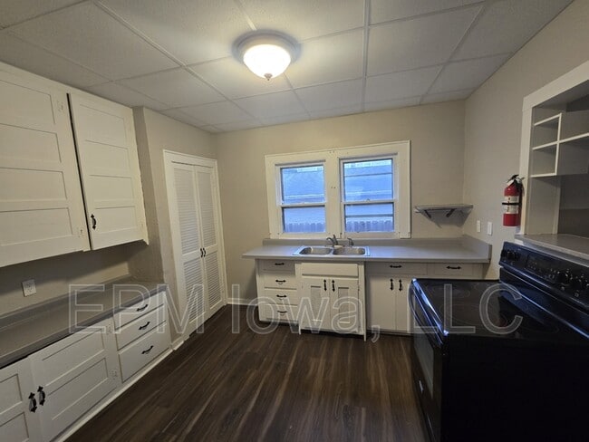 312 Baltimore St in Waterloo, IA - Foto de edificio - Building Photo