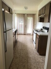 700 Woods Ct in Hinesville, GA - Foto de edificio - Building Photo