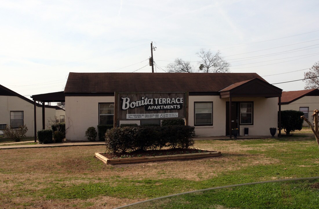 Bonita Terrace Apartments in Tuscaloosa, AL - Building Photo