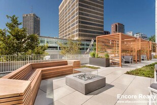 250 Kendall St in Cambridge, MA - Building Photo