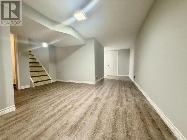 36 Mcclarnan Rd in Ajax, ON - Building Photo - Building Photo