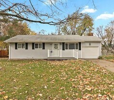 314 Rowe Dr in Bloomington, IL - Building Photo