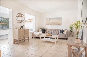 4821 SW 5th St in Coral Gables, FL - Building Photo - Building Photo