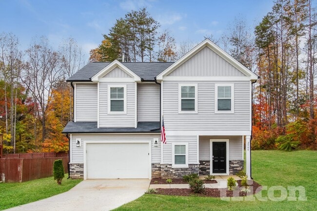 property at 2900 Dallas Ct